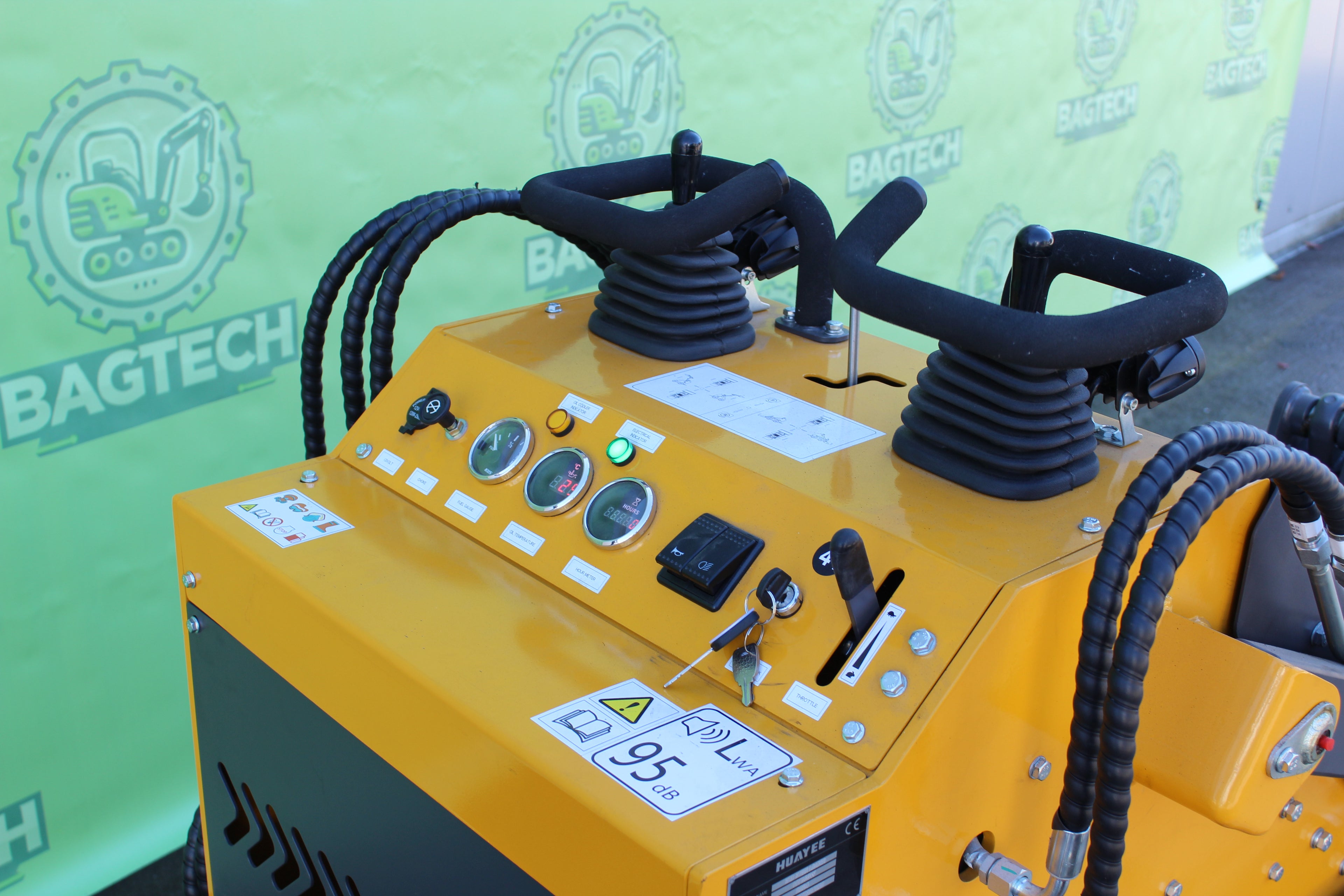 Mininakladač SDJK JKL-380